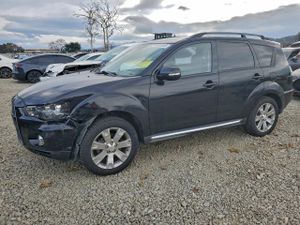 Mitsubishi Outlander SE 2.4L 4 2010