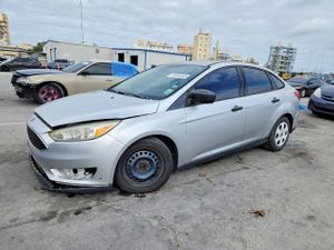 Ford Focus S 2.0L 4 2015