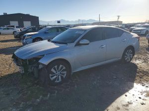 Nissan Altima S 2.5L 4 2023