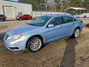 Chrysler 200 LX 2.4L 4 2014