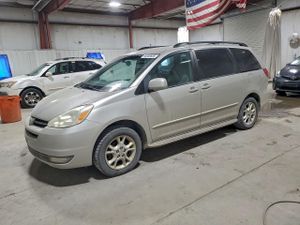 Toyota Sienna XLE 3.3L 6 2004
