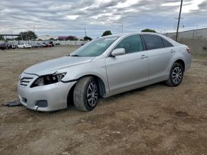 Toyota Camry BASE 2.5L 4 2011