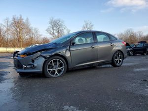 Ford Focus SE 2.0L 4 2014
