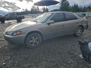 Toyota Camry LE 2.2L 4 1997