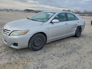 Toyota Camry BASE 2.5L 4 2010