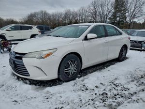 Toyota Camry LE 2.5L 4 2015