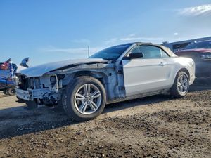 Ford Mustang 3.7L 6 2014