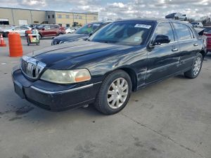 Lincoln Town Car SIGNATURE LIMITED 4.6L 8 2011