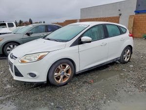 Ford Focus SE 2.0L 4 2014