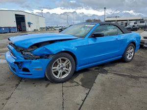 Ford Mustang 3.7L 6 2013