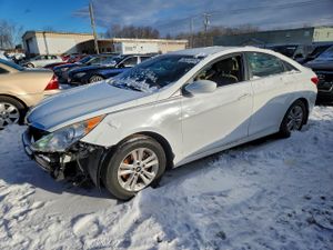 Hyundai Sonata GLS 2.4L 4 2013