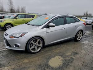 Ford Focus TITANIUM 2.0L 4 2012