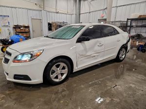 Chevrolet Malibu LS 2.5L 4 2013