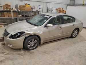 Nissan Altima BASE 2.5L 4 2010