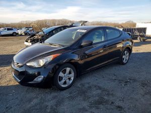 Hyundai Elantra GLS 1.8L 4 2013