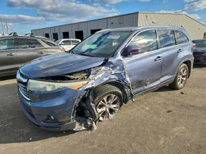 Toyota Highlander XLE 3.5L 6 2015