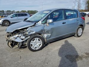 Nissan Versa S 1.8L 4 2010