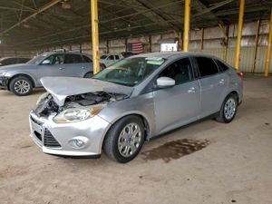 Ford Focus SE 2.0L 4 2012