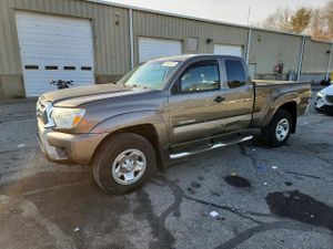 Toyota Tacoma ACCESS CAB 2.7L 4 2013
