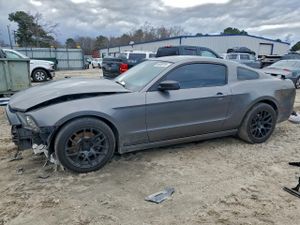 Ford Mustang 3.7L 6 2013
