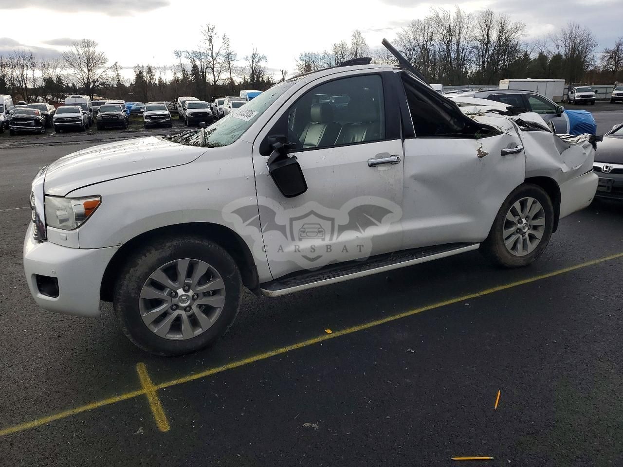 Toyota Sequoia LIMITED 5.7L 8 2011