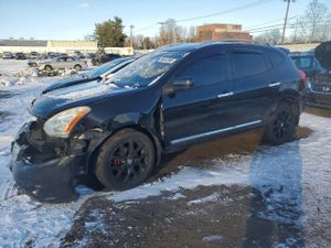 Nissan Rogue S 2.5L 4 2013