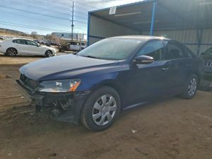 Volkswagen Passat S 2.5L 5 2012