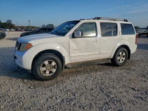 Nissan Pathfinder LE 4.0L 6 2005