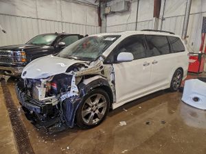 Toyota Sienna SPORT 3.5L 6 2015