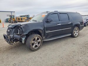 GMC Yukon DENALI 6.2L 8 2011
