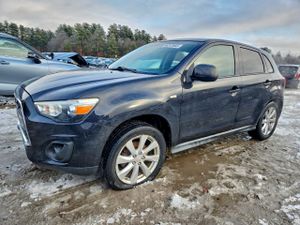 Mitsubishi Outlander ES 2.0L 4 2013