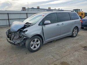 Toyota Sienna LE 3.5L 6 2014