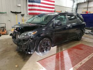 Toyota Sienna SPORT 3.5L 6 2015