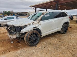 Toyota Highlander XLE 3.5L 6 2015
