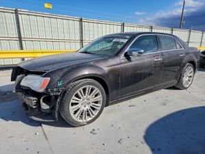 Chrysler 300C 5.7L 8 2013