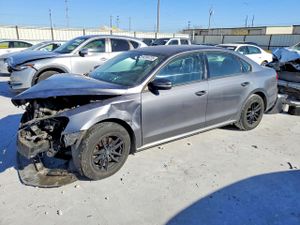Volkswagen Passat S 2.5L 5 2014