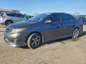 Toyota Corolla BASE 1.8L 4 2013