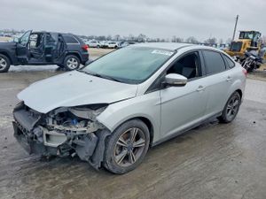 Ford Focus SE 2.0L 4 2014