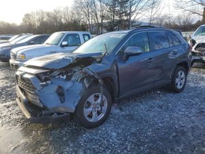 Toyota Rav4 XLE 2.5L 4 2019
