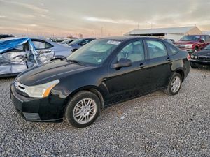 Ford Focus SE 2.0L 4 2010