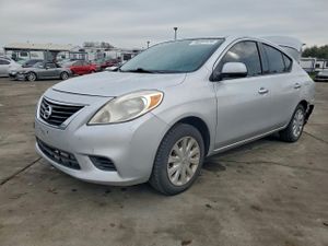 Nissan Versa S 1.6L 4 2014