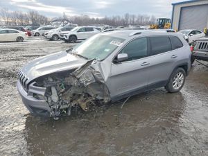 Jeep Cherokee LATITUDE 2.4L 4 2015