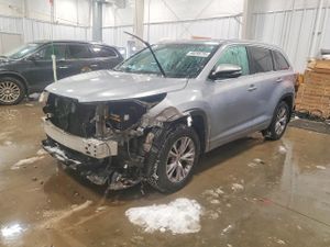 Toyota Highlander XLE 3.5L 6 2014