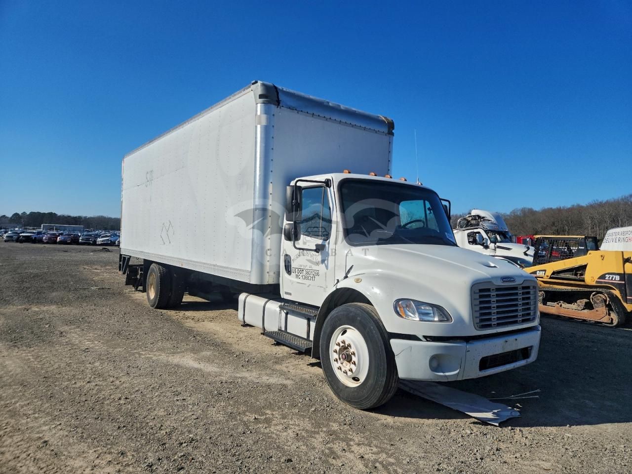 Freightliner Business Class M2 106 MEDIUM DUTY 6.7L 6 2011