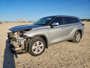 Toyota Highlander L 2.4L 4 2023