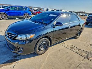 Toyota Corolla BASE 1.8L 4 2013