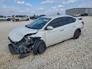 Nissan Sentra S 1.8L 4 2017