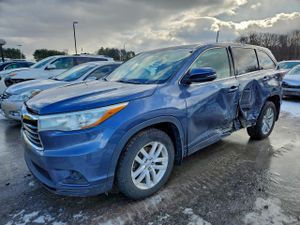 Toyota Highlander LE 3.5L 6 2015