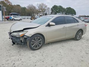 Toyota Camry LE 2.5L 4 2015
