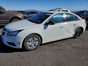 Chevrolet Cruze LS 1.8L 4 2013